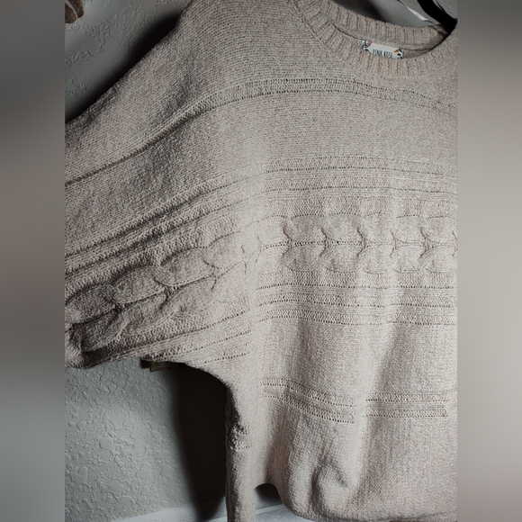 3 EUC Sweaters For One! All Similar Fit Despite The Tags ▶️ MEDIUM FIT - Picture 7 of 10